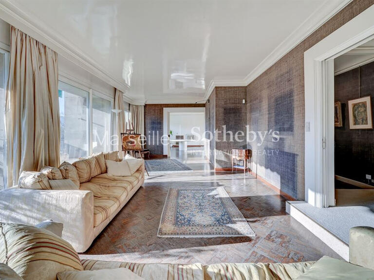 Apartment Marseille 8e - 4 bedrooms - 216m²