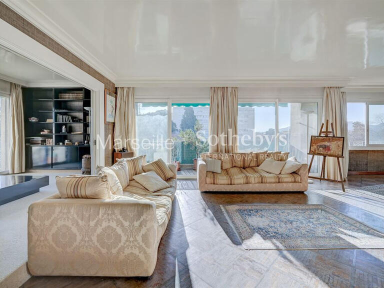 Apartment Marseille 8e - 4 bedrooms - 216m²