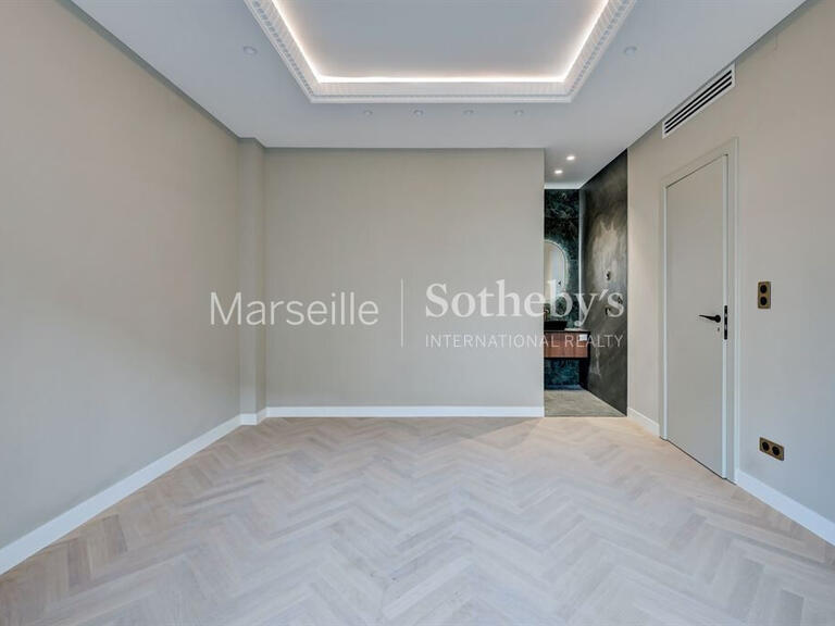 Appartement Marseille 8e - 3 chambres - 143m²