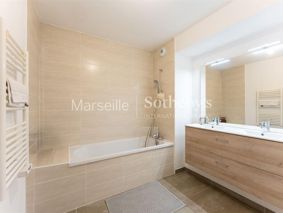 Apartment Marseille 8e