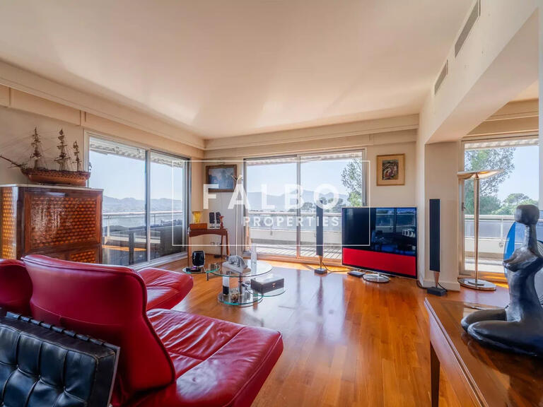 Apartment Marseille 8e - 3 bedrooms - 324m²