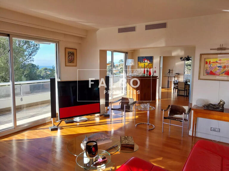 Appartement Marseille 8e - 3 chambres - 324m²