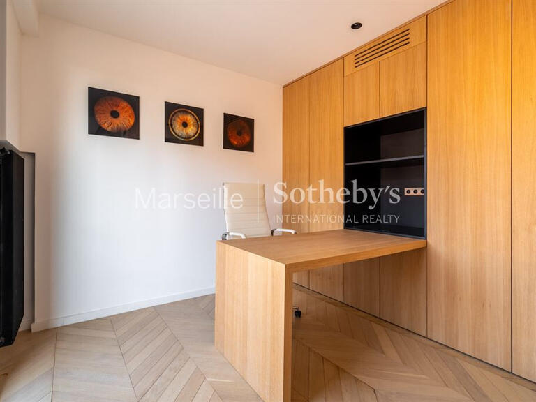 Apartment Marseille 8e - 3 bedrooms - 219m²