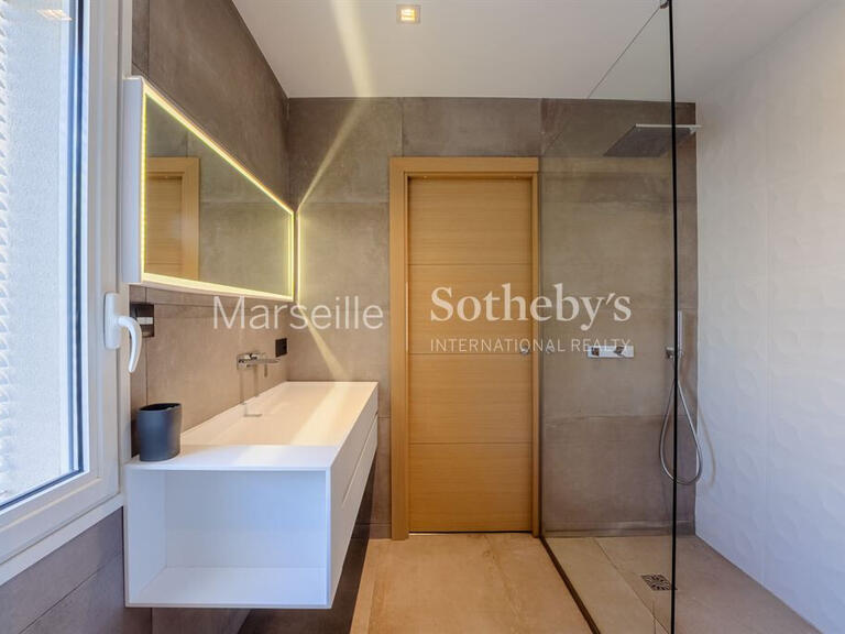 Maison Marseille 8e - 5 chambres - 282m²