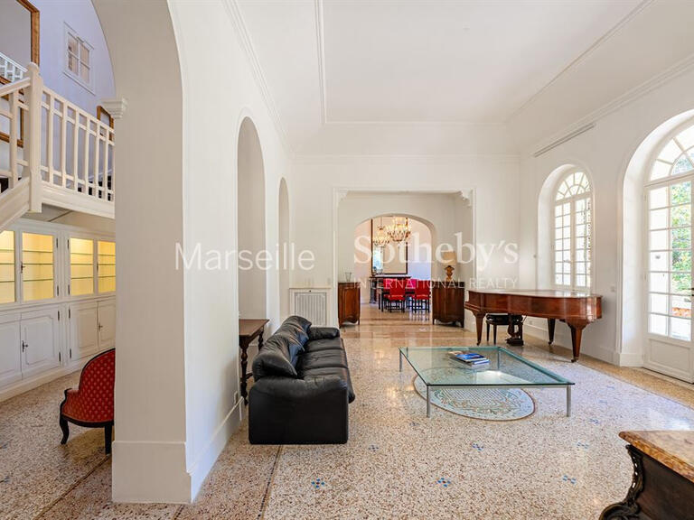 Maison Marseille 8e - 5 chambres - 225m²