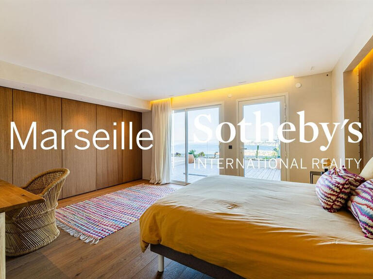 Maison Marseille 8e - 4 chambres - 250m²