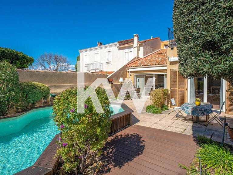 Villa Marseille 8e - 2 chambres - 168m²