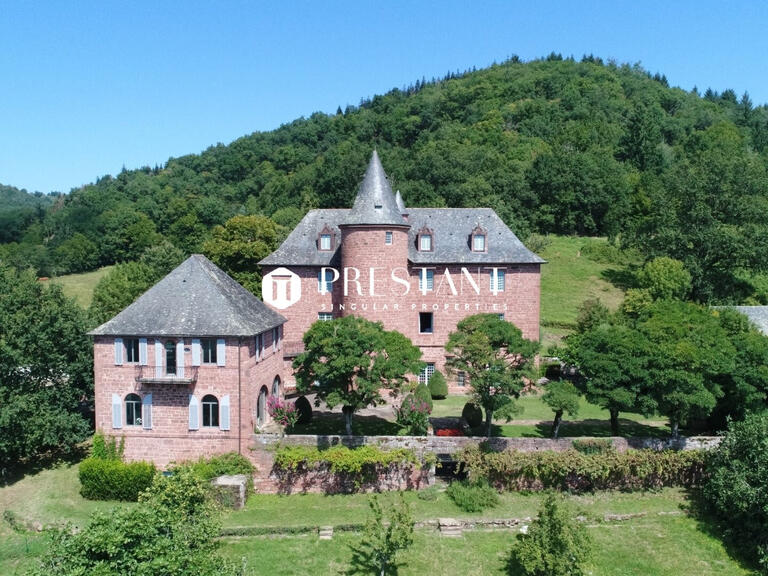 Castle Martel - 7 bedrooms - 726m²