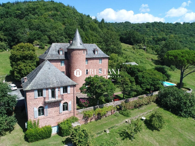 Castle Martel - 7 bedrooms - 726m²