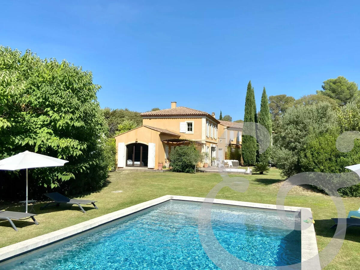 Maison Mas-Blanc-des-Alpilles