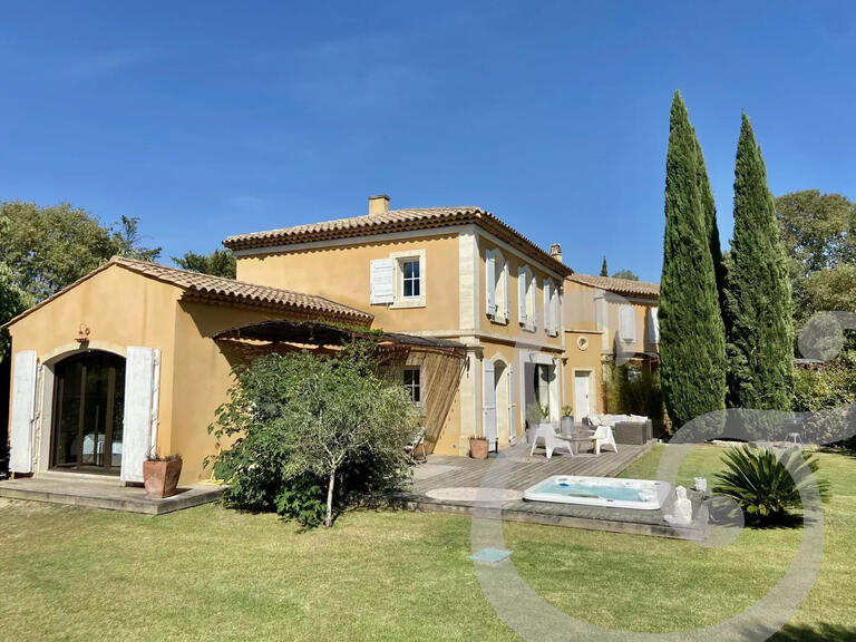 Maison Mas-Blanc-des-Alpilles - 8 chambres - 310m²