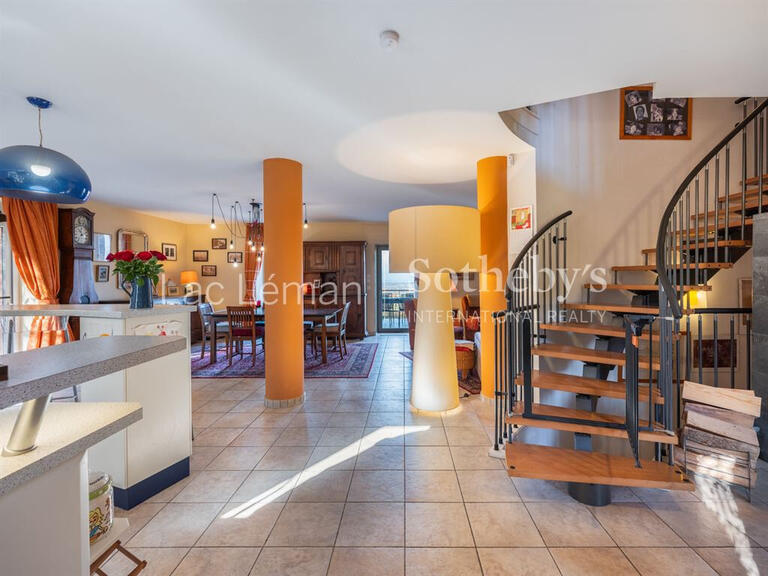 Maison Massongy - 5 chambres - 306m²