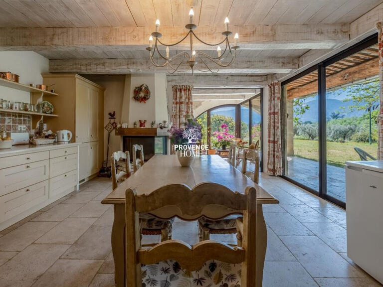 Propriété Maubec - 6 chambres - 343m²