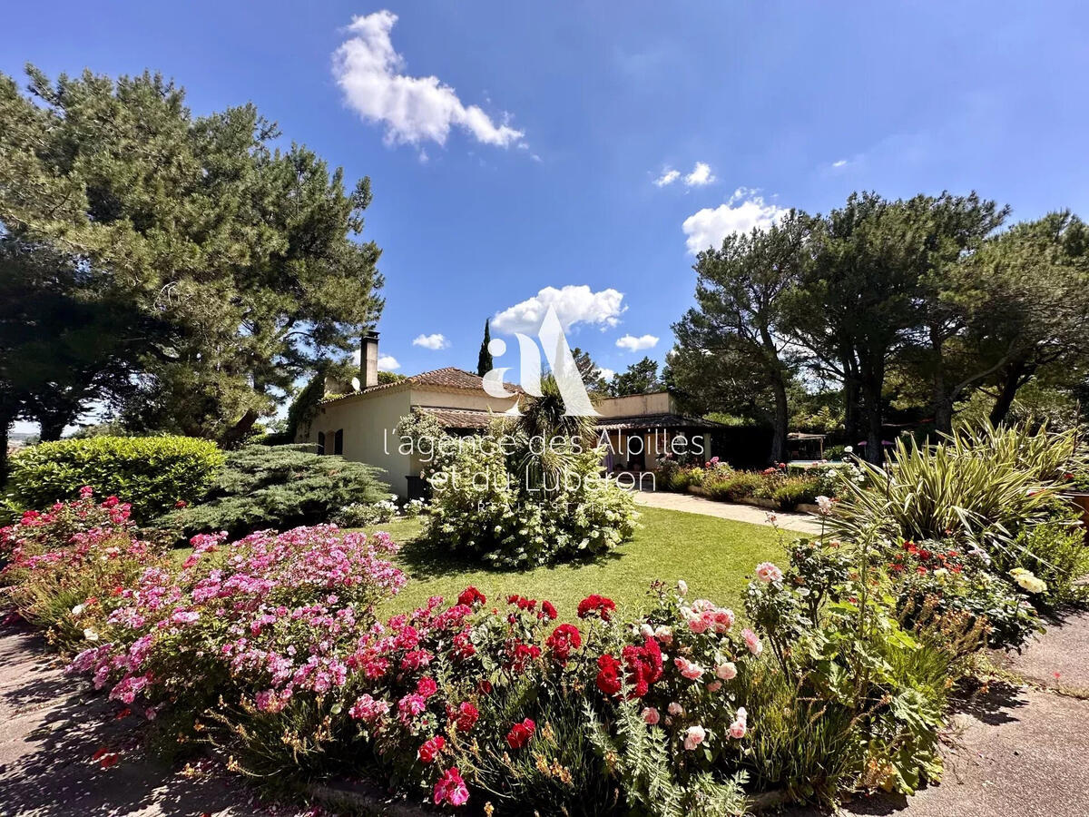 House Maussane-les-Alpilles