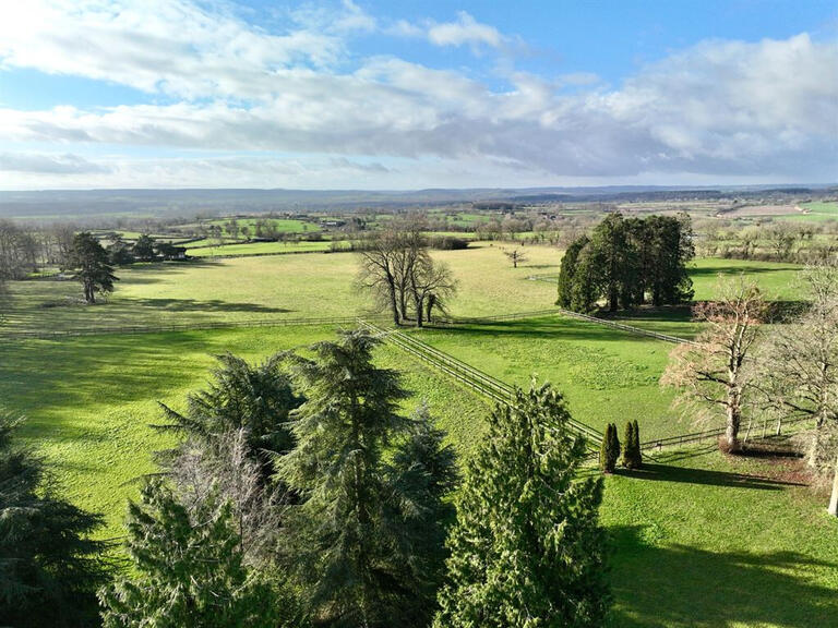 Château Ménerval - 13 chambres - 730m²