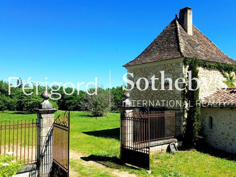 Property Ménesplet - 600m²