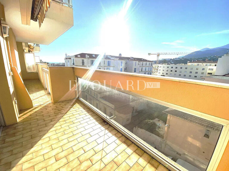 Appartement Menton - 2 chambres - 72m²