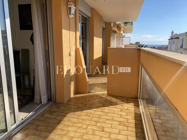 Appartement Menton - 2 chambres - 66m²