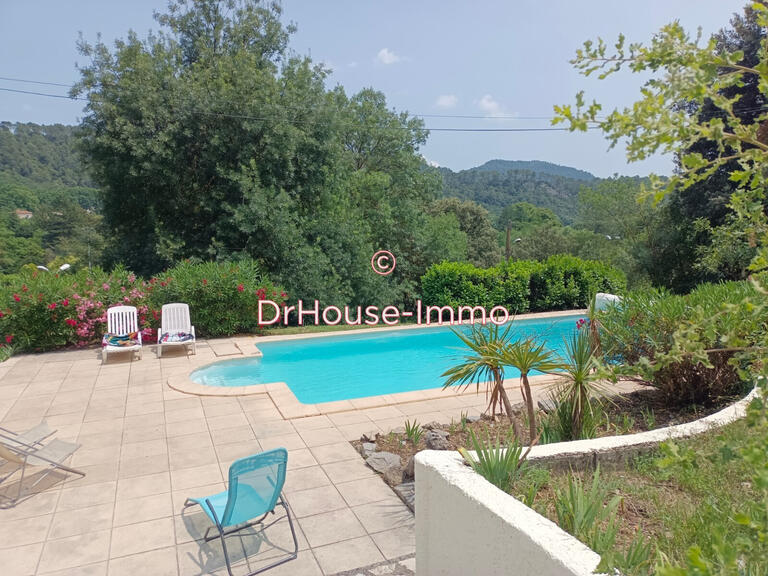 Villa Méounes-lès-Montrieux - 4 bedrooms - 160m²