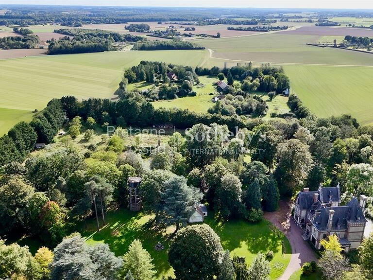 Castle Mesnil-en-Ouche - 10 bedrooms - 730m²