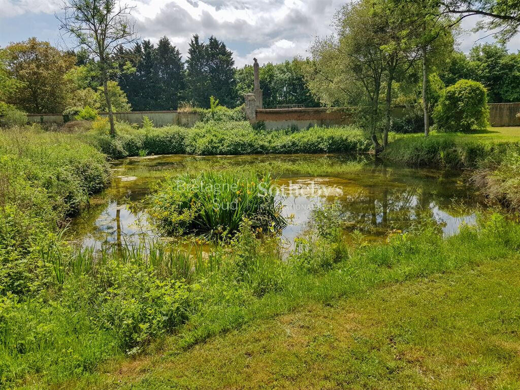 Castle Mesnil-en-Ouche