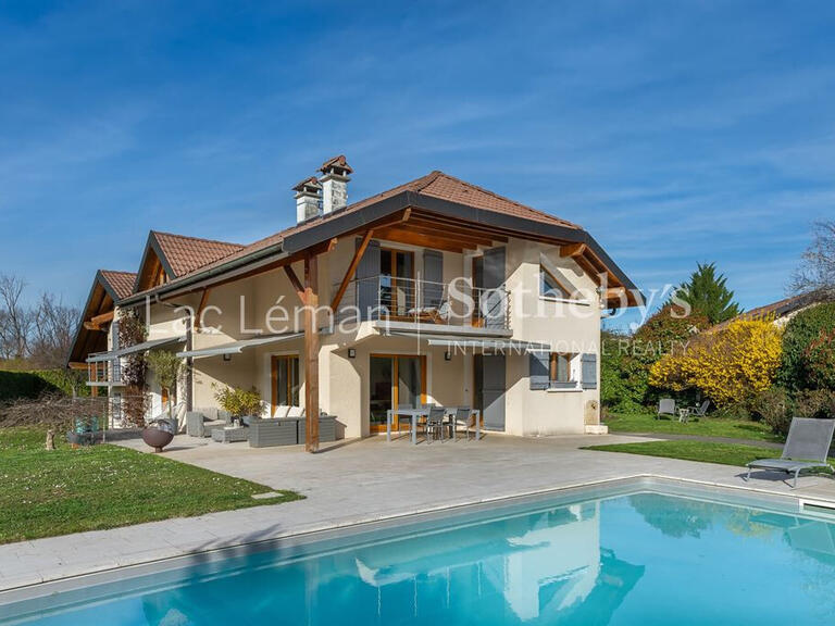 Maison Messery - 4 chambres - 223m²