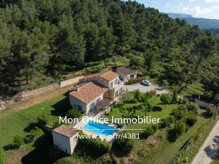 Villa Meyreuil - 5 chambres - 218m²