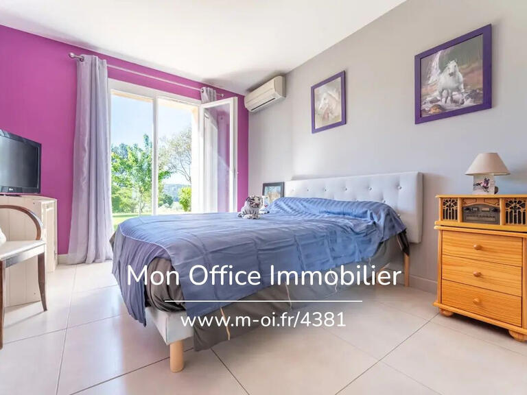 Villa Meyreuil - 5 chambres - 218m²