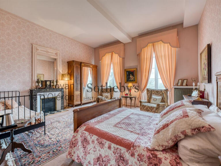 Vente Château Mirambeau - 9 chambres