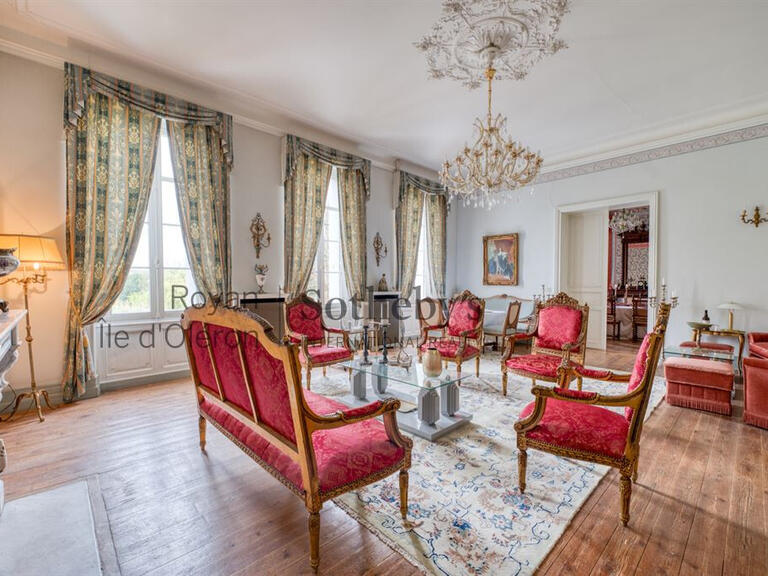 Vente Château Mirambeau - 9 chambres