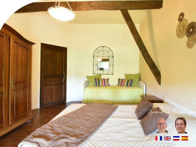 Propriété Monclar-de-Quercy - 5 chambres - 297m²