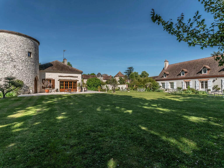 Propriété Montargis - 12 chambres - 450m²