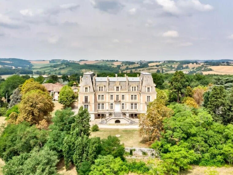 Château Montauban - 35 chambres - 3000m²