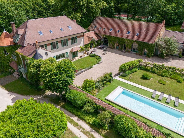 Manor Montbard - 17 bedrooms - 864m²