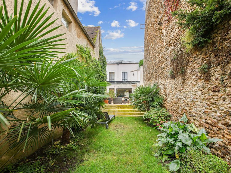 Maison Montfort-l'Amaury - 3 chambres - 180m²