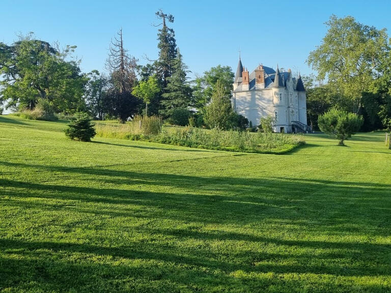 Castle Montluçon - 8 bedrooms - 482m²