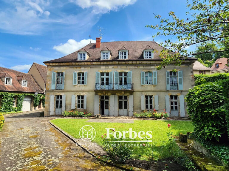 House Montluçon - 9 bedrooms - 558m²