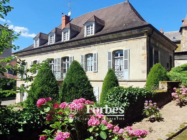 House Montluçon - 9 bedrooms - 558m²