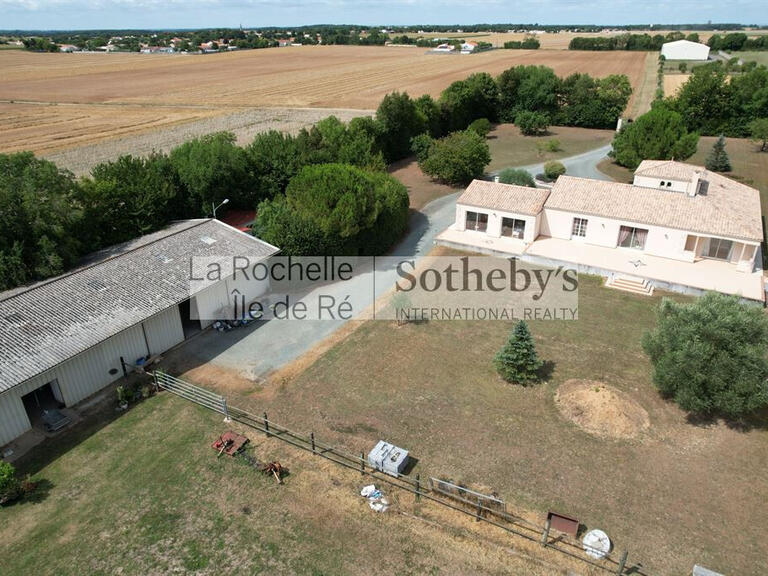 Maison Montroy - 5 chambres - 264m²