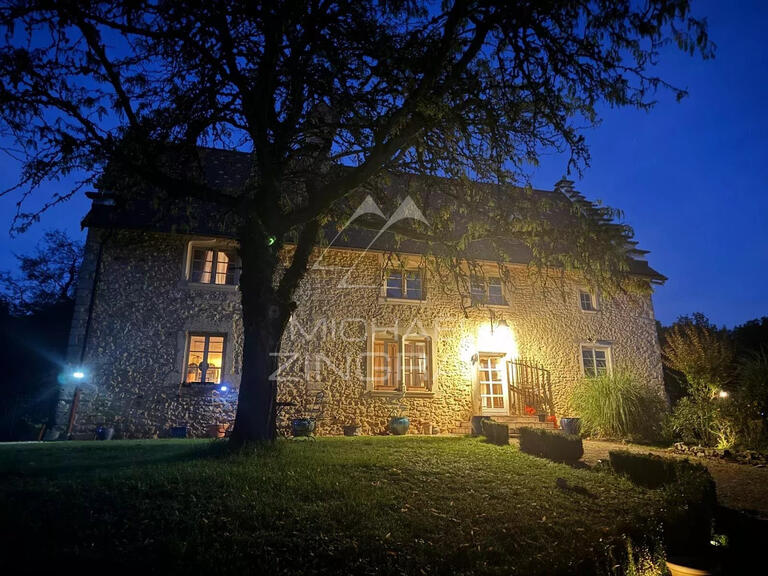 Property Morestel - 8 bedrooms - 885m²