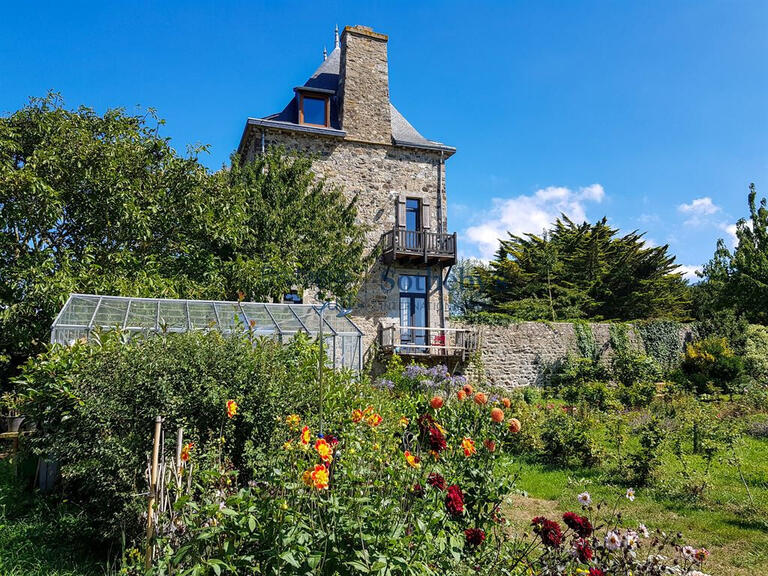 Castle Morieux - 5 bedrooms - 320m²