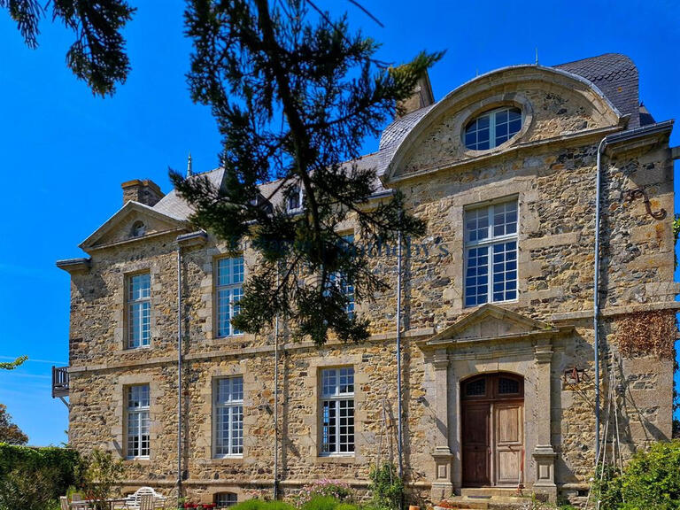 Castle Morieux - 5 bedrooms - 320m²