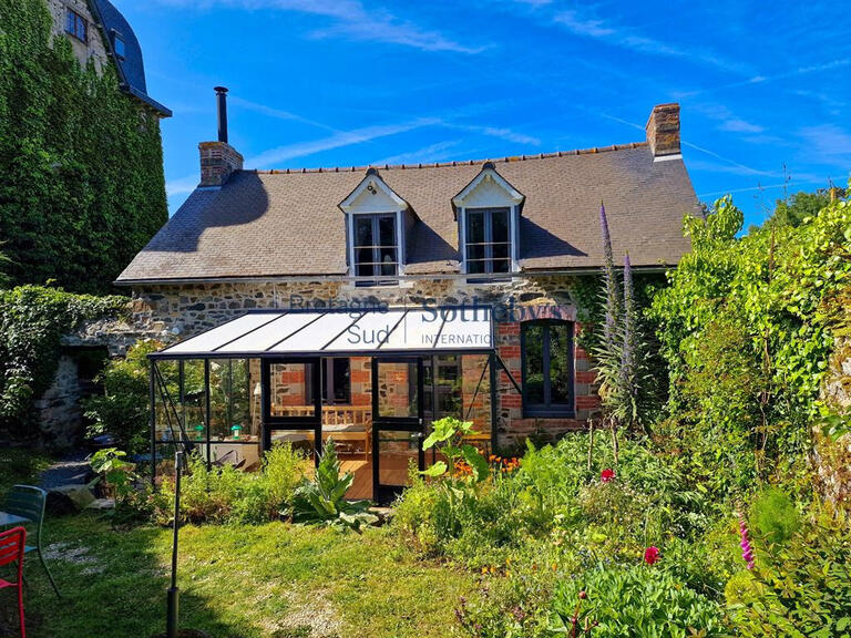 Castle Morieux - 5 bedrooms - 320m²