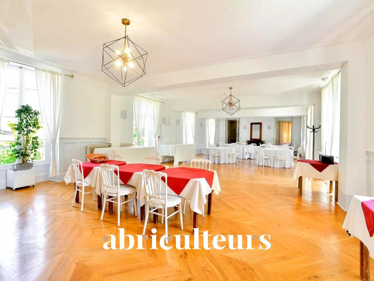 Castle Morigny-Champigny - 14 bedrooms - 1250m²