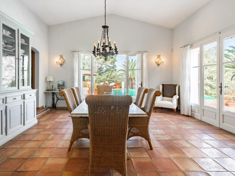 Villa Mougins - 5 bedrooms - 261m²