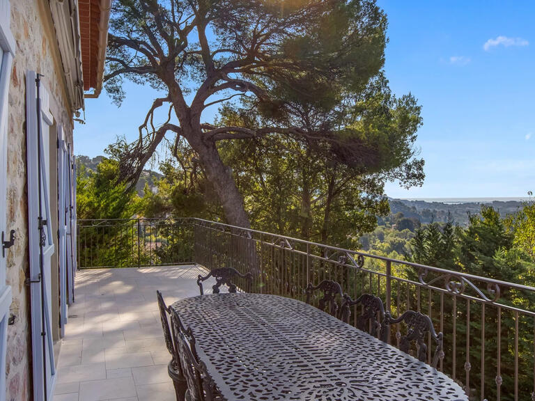 Villa Mougins - 5 bedrooms - 210m²