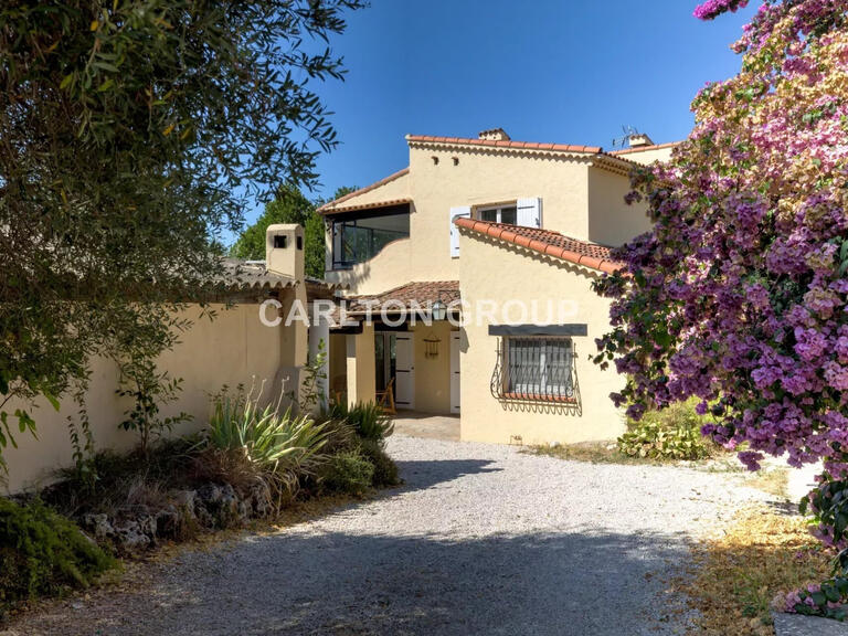 Villa Mougins - 5 bedrooms - 168m²