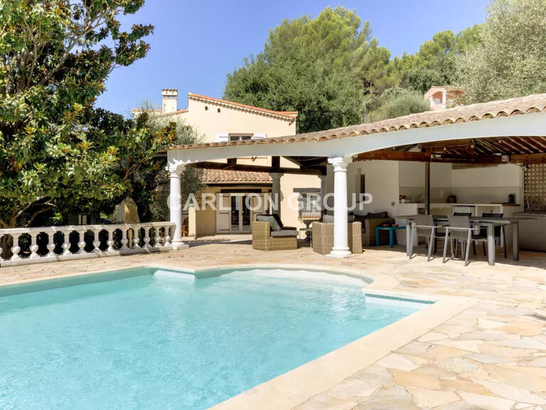 Villa Mougins - 5 bedrooms - 168m²