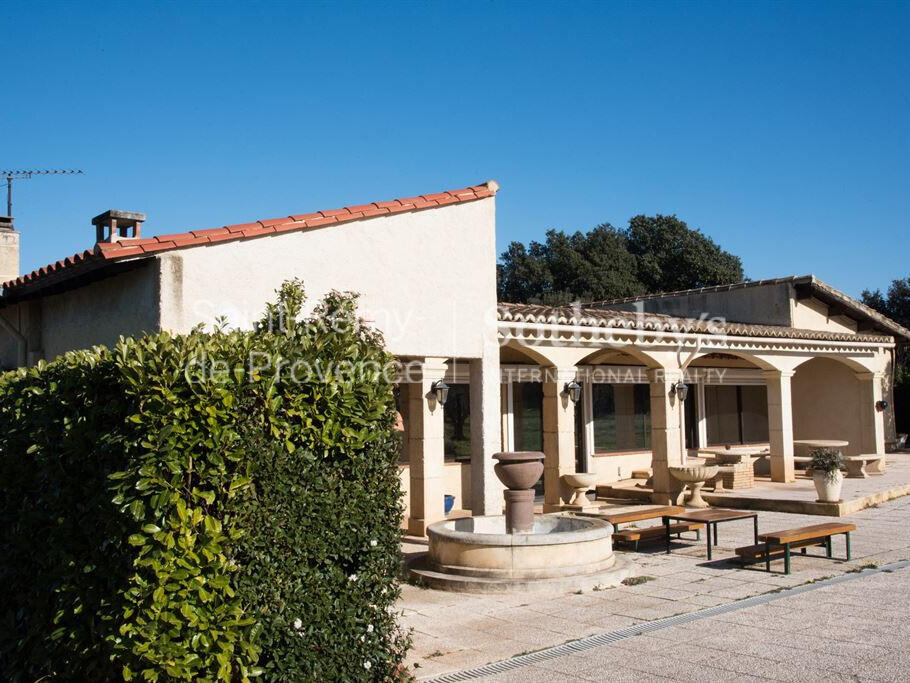 House Mouriès