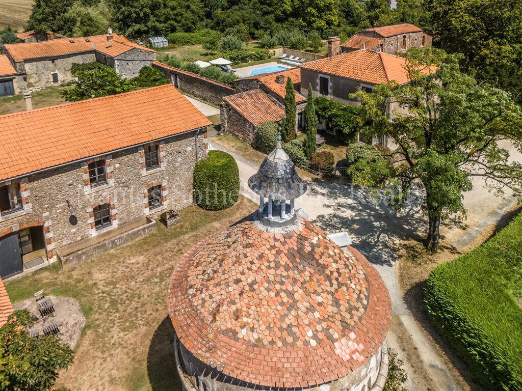 Castle Moutiers-sur-le-Lay